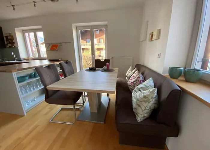 דירה Grosszuegige Mit Terrasse Und Garten